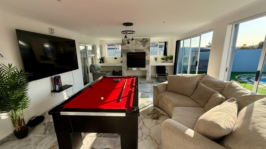 To Let 3 Bedroom Property for Rent in Parklands Western Cape